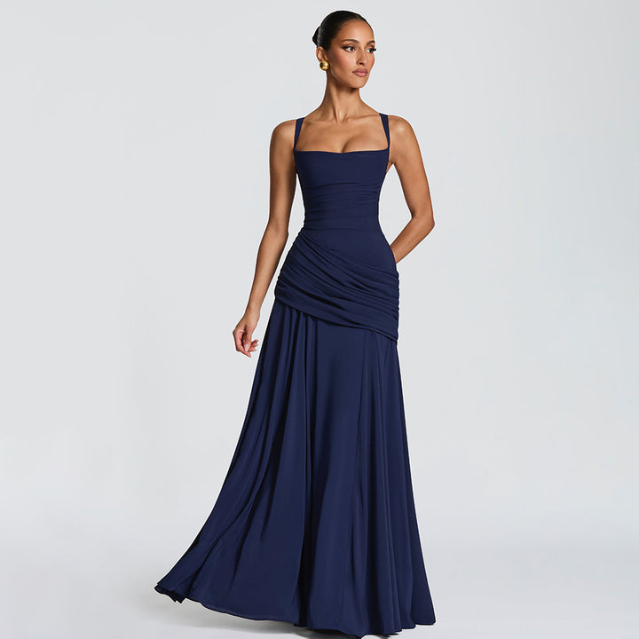 Damen Elegantes Maxikleid mit tailliertem Design und zarten Raffungselementen Echo Archiv