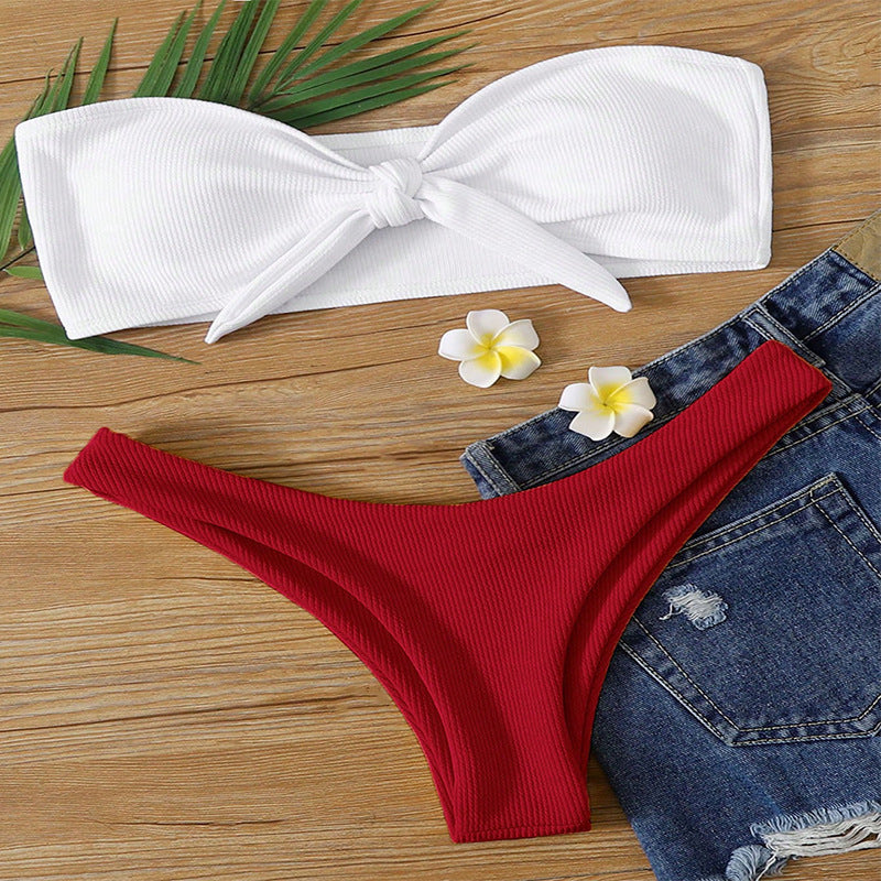 Damen Bandeau-Bikini mit modischem Knoten und hohem Beinausschnitt Echo Archiv