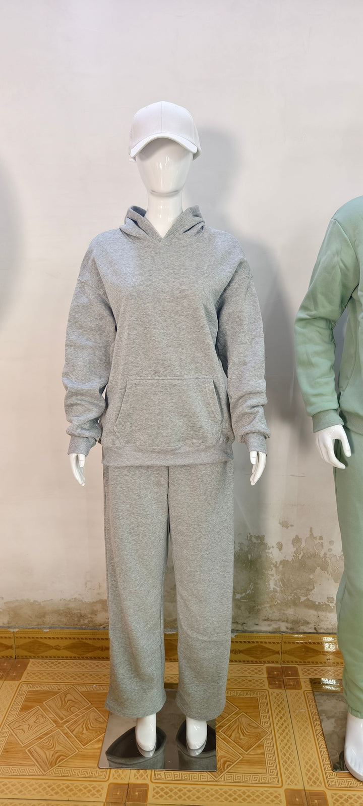 Damen zweiteiliges Freizeit-Lounge-Set mit Kapuzenpullover, Kängurutasche und gerader Loungehose aus weichem Baumwollmix – Auréline