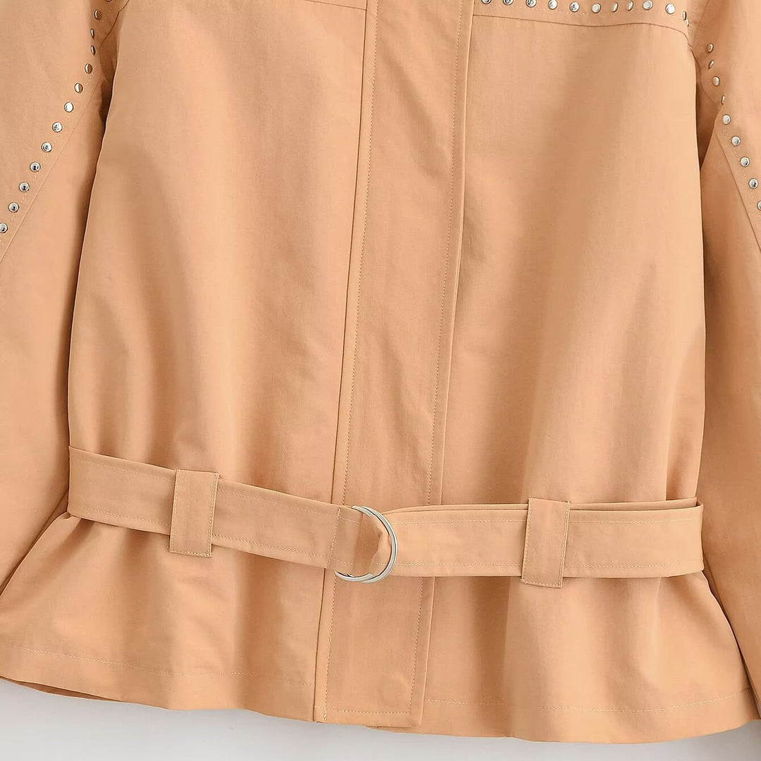 Damen Kurzjacke mit Nietenbesatz, Stehkragen und Taillengürtel Echo Archiv