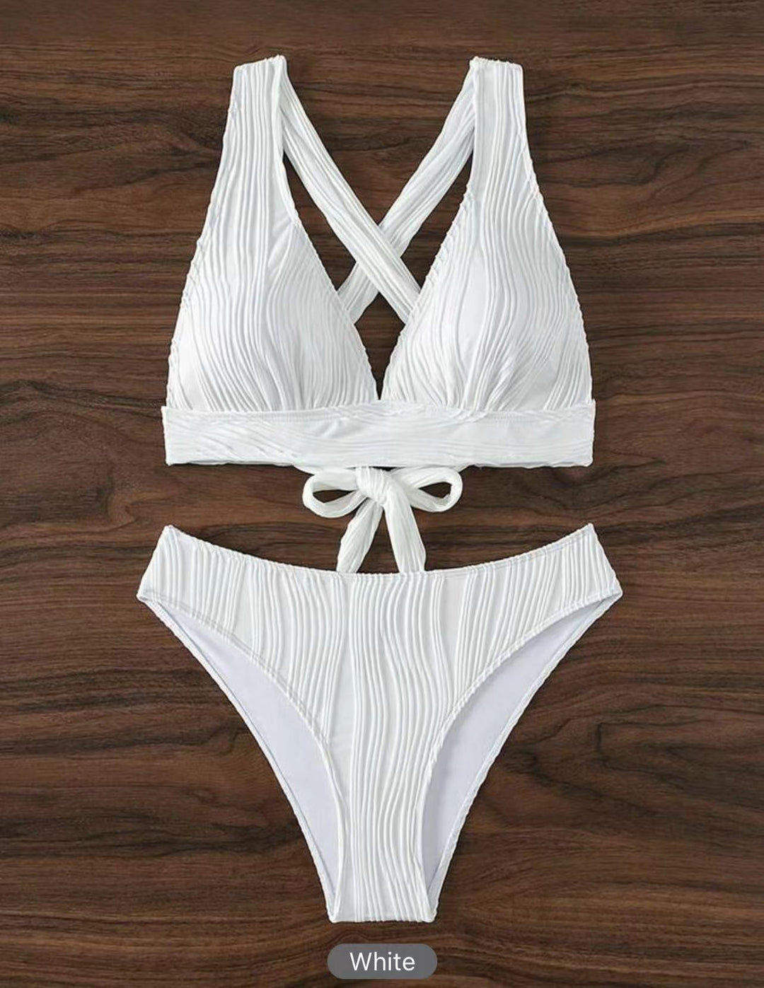 Damen Bikini-Set mit modernem Wickeldesign und geschmackvollen Rippendetails Echo Archiv