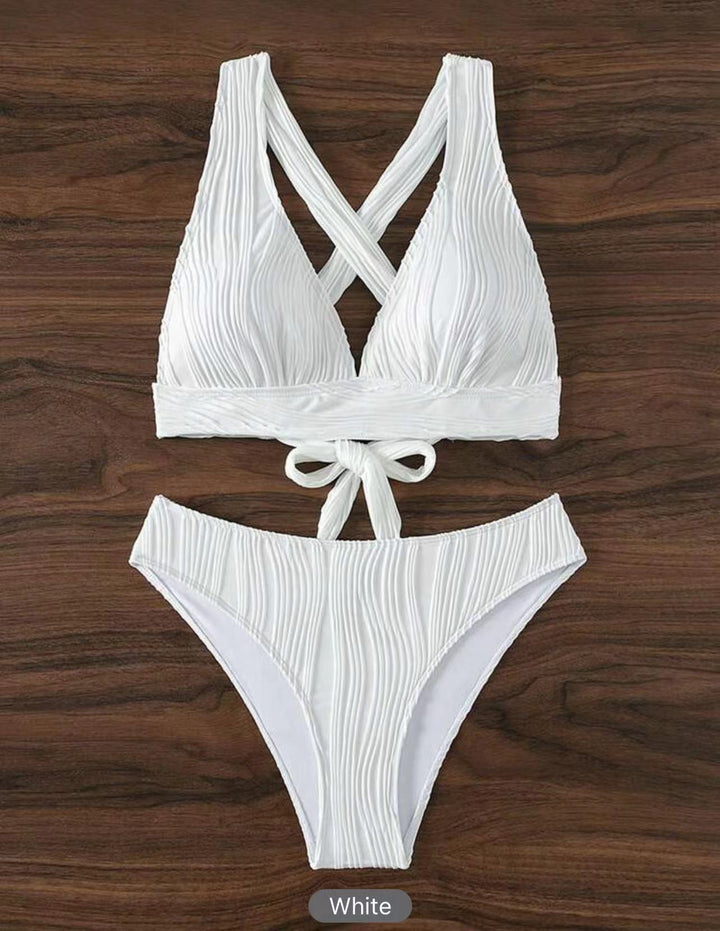 Damen Bikini-Set mit modernem Wickeldesign und geschmackvollen Rippendetails Echo Archiv