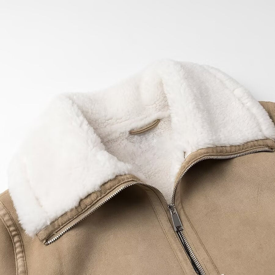 Damen Bomberjacke aus Veloursimitat mit Teddyfutter und großem Schalkragen Echo Archiv