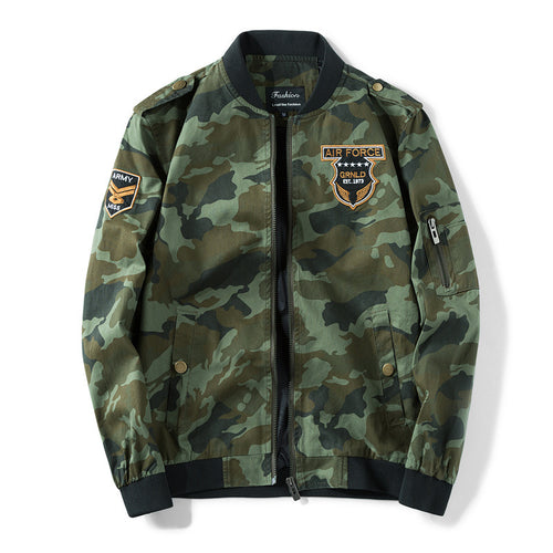 Herren Military-Camo Bomberjacke mit Patch-Details, Ärmeltasche und gerippten Bündchen – Brevano