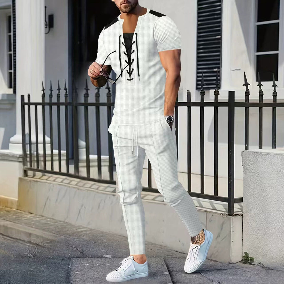 Herren modisches Kurzarm-Henley-T-Shirt mit strukturiertem Design und dekorativer Schnürung Echoarchiv