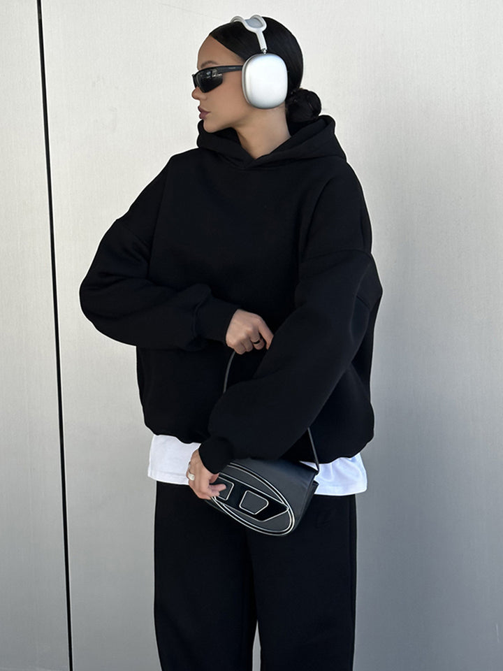 Damen urbanes Oversize-Lounge-Set mit Kapuzenpullover, locker geschnittener High-Waist-Jogginghose und passender Mütze – Auréline