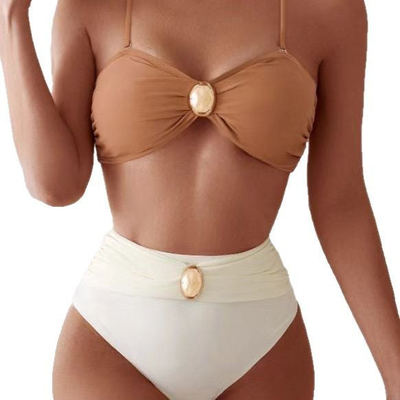 Damen Hochgeschnittenes Bikini-Set mit schickem Gold-Detail Echo Archiv