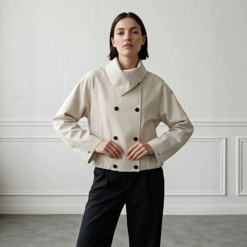 Damen Kurze Doppelreiher-Blousonjacke mit Wickelkragen und Raglanärmeln Echoarchiv