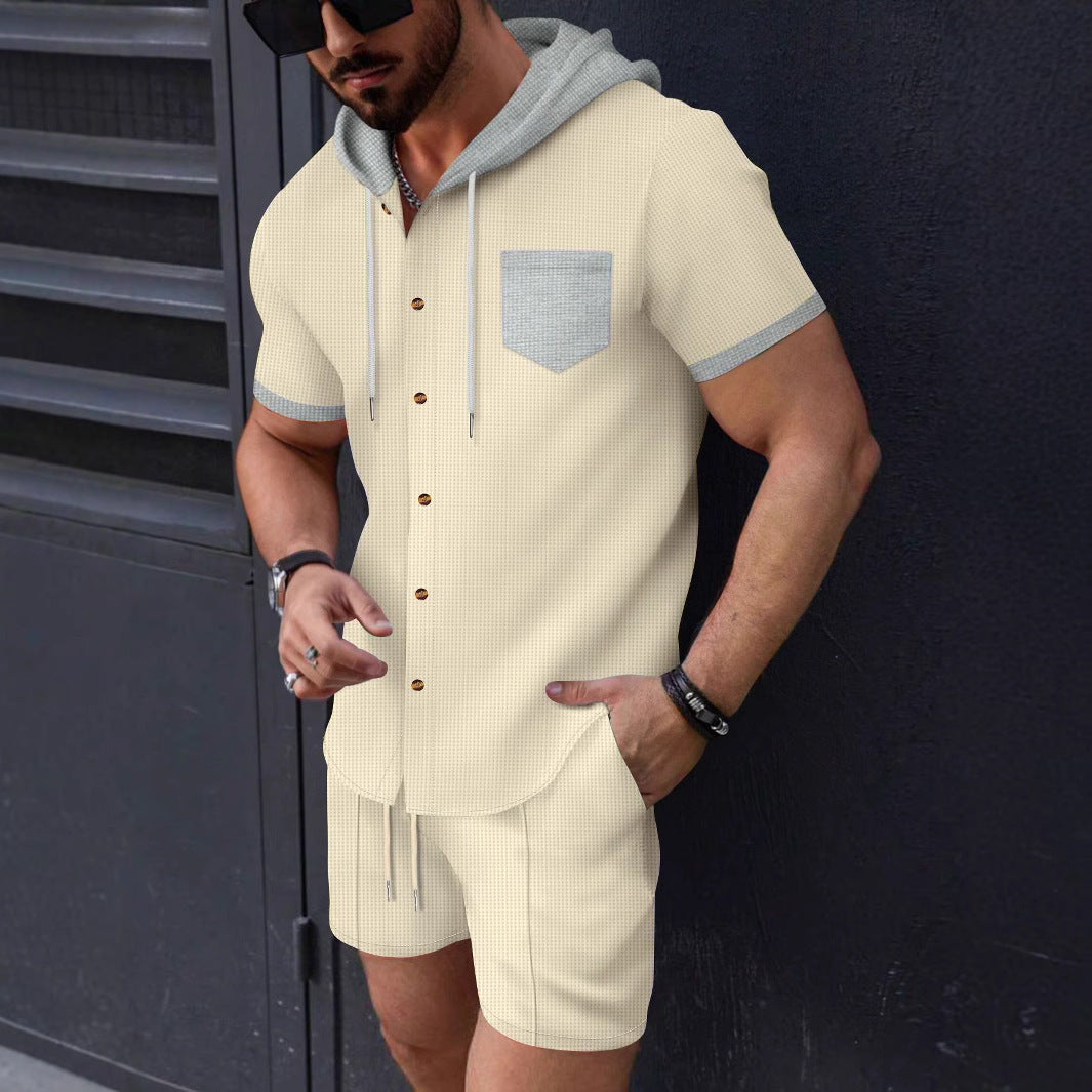 Herren modisches Kurzarm-Hemd mit zugehörigen Shorts und praktischem Kapuzen-Design Echoarchiv