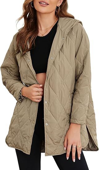 Damen gesteppte Kapuzenjacke mit Oversize-Schnitt, Druckknopfverschluss und Seitenschlitzen Echo Archiv