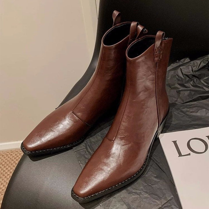 Damen Elegante Stiefeletten mit schickem Riemen – Varelle