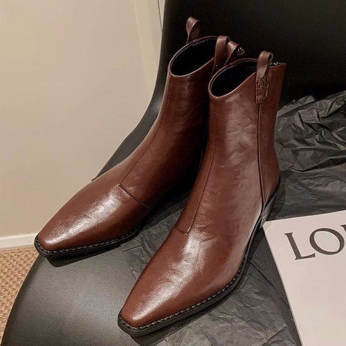Damen Elegante Stiefeletten mit schickem Riemen – Varelle
