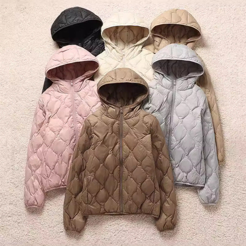 Damen Kapuzen-Steppjacke mit tropfenförmiger Steppung und ultraleichter Thermofüllung Echoarchiv