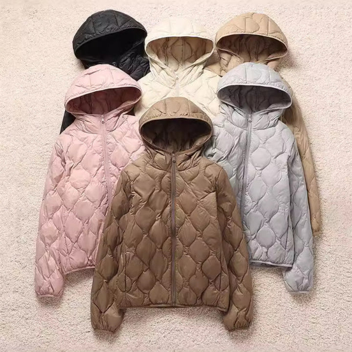 Damen Kapuzen-Steppjacke mit tropfenförmiger Steppung und ultraleichter Thermofüllung Echoarchiv