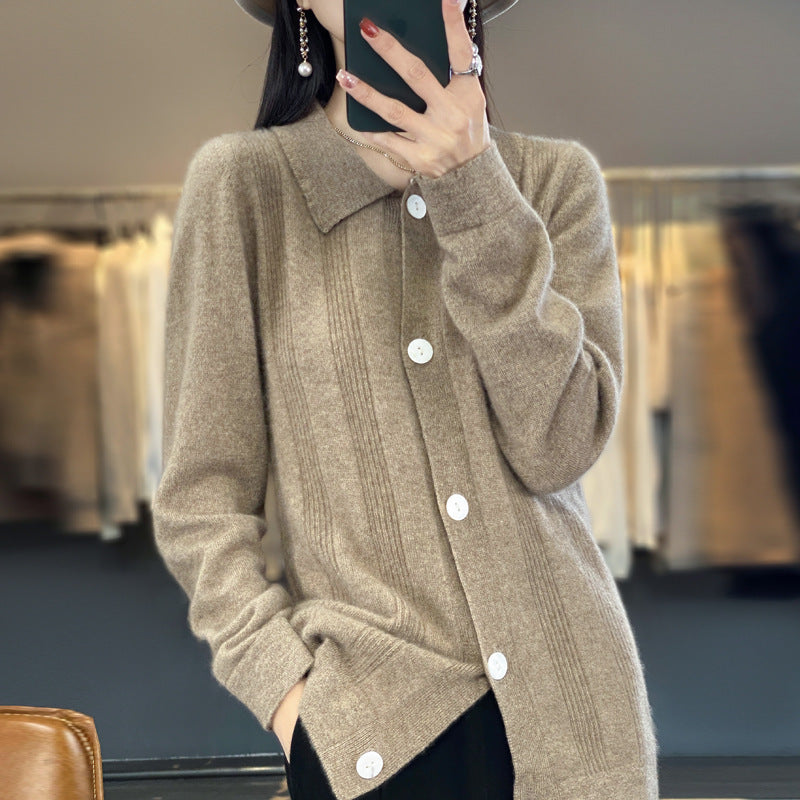 Damen Knopfcardigan mit Hemdkragen und feiner Längsrippenstruktur Echoarchiv