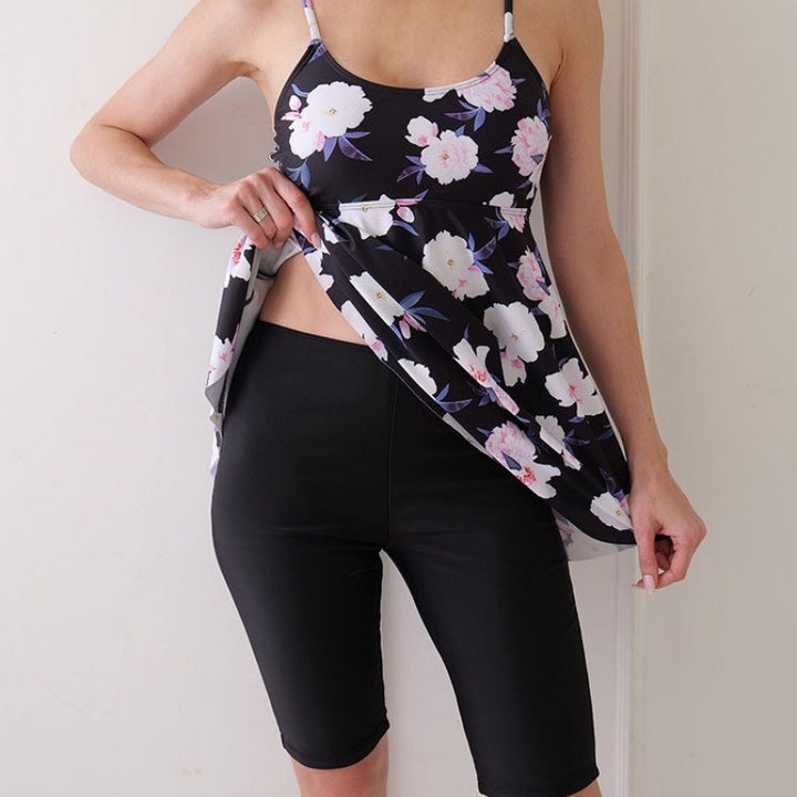 Damen Tankini-Set mit floralem Design und sportlichen Shorts Echo Archiv