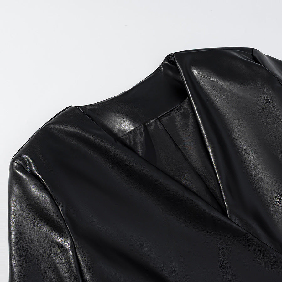 Damen Figurnaher Blazerjacke in Lederoptik mit Single‑Button und konturierenden Abnähern Echo Archiv