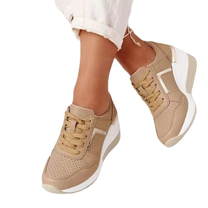 Damen atmungsaktive Sneakers mit perforierten Details und komfortablem Fußbett Echo Archiv