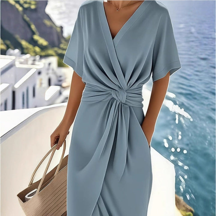 Damen Wickelkleid mit eleganter Drapierung und Seitenschlitz – Élara