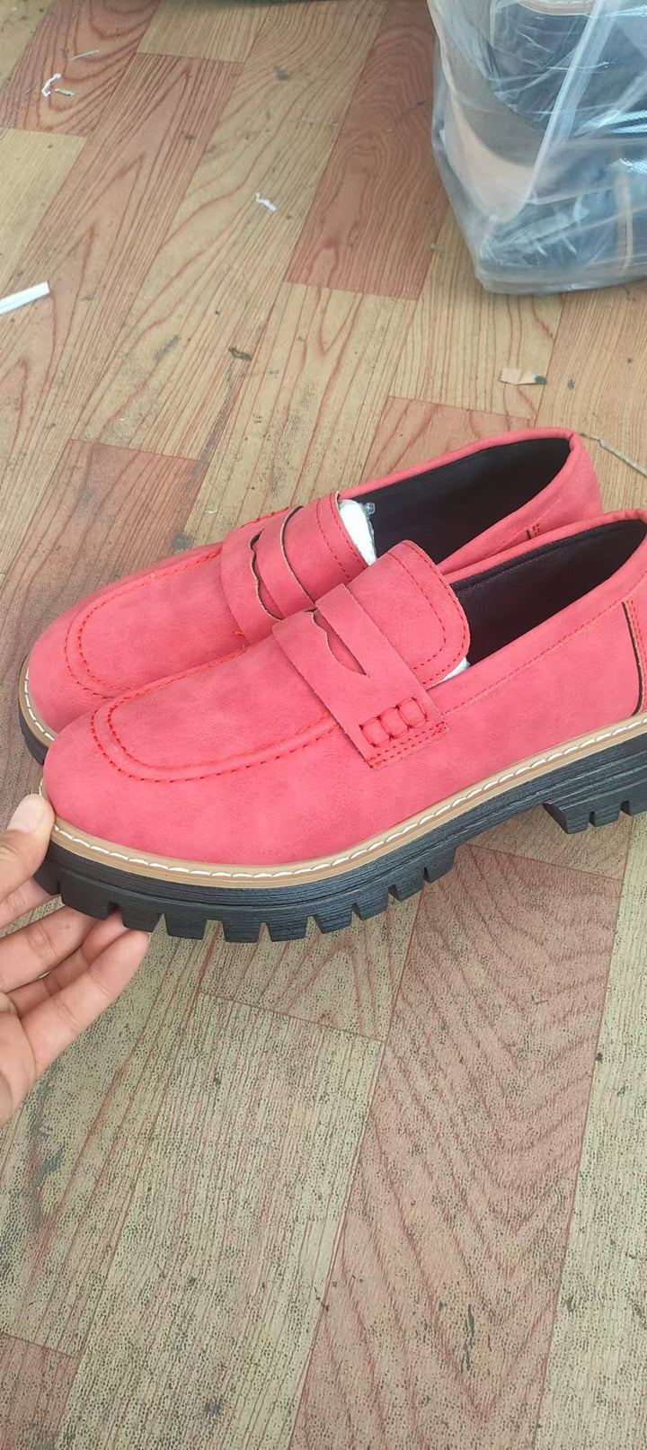Herren nan robuste Penny-Loafer mit markanter Profilsohle, handwerklicher Ziernaht und gepolstertem Komfortfußbett Echo Archiv