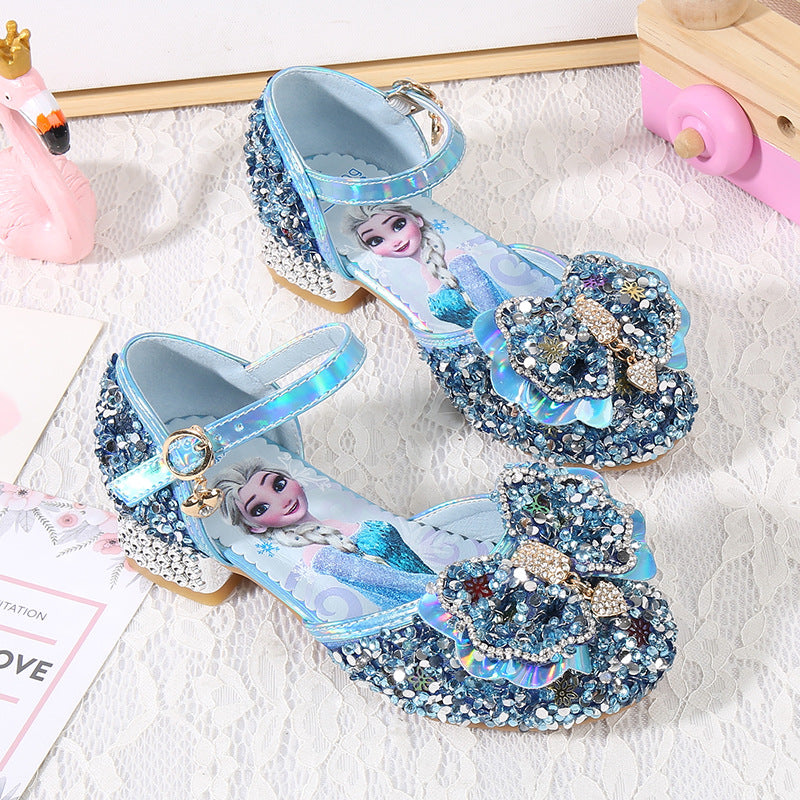Mädchen Glitzernde Ballerinas mit Blumen- und Strassverzierung Echo Archiv