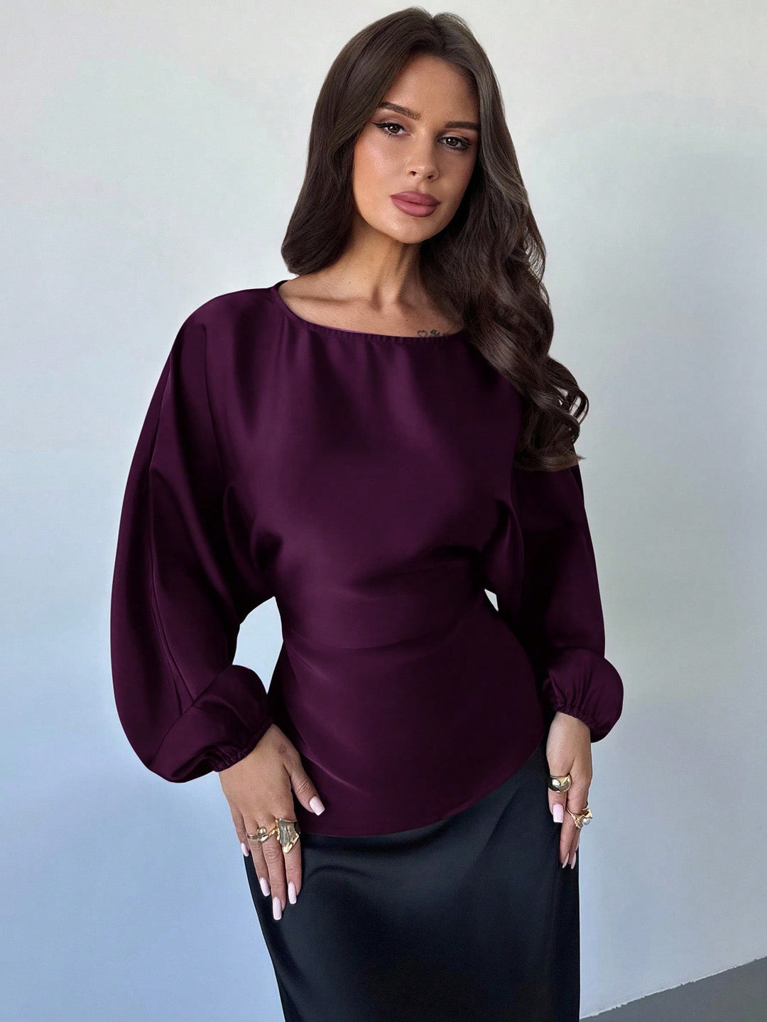 Damen Polka-Dot Satinbluse mit Ballonärmeln und weitem Rundhalsausschnitt – Élovi