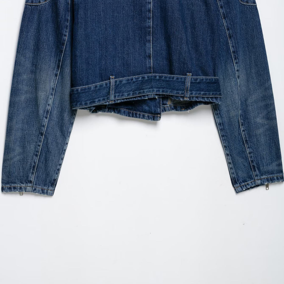Damen Kurze Denim-Bikerjacke mit Gürtel und asymmetrischem Reißverschluss Echoarchiv