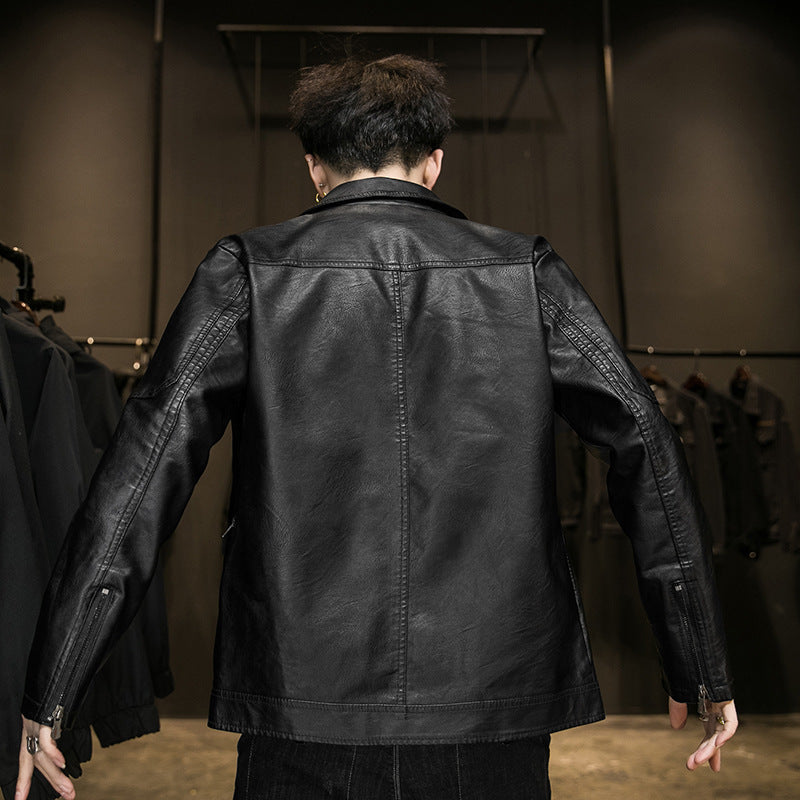 Herren Minimalistisches Lederoptik-Zip-Blouson mit ergonomischen Nahtlinien und Hemdkragen Echoarchiv