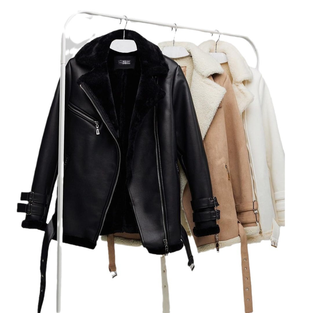 Damen Oversized Kunstleder-Fliegerjacke mit Teddyfell-Futter und Schnallen Echoarchiv