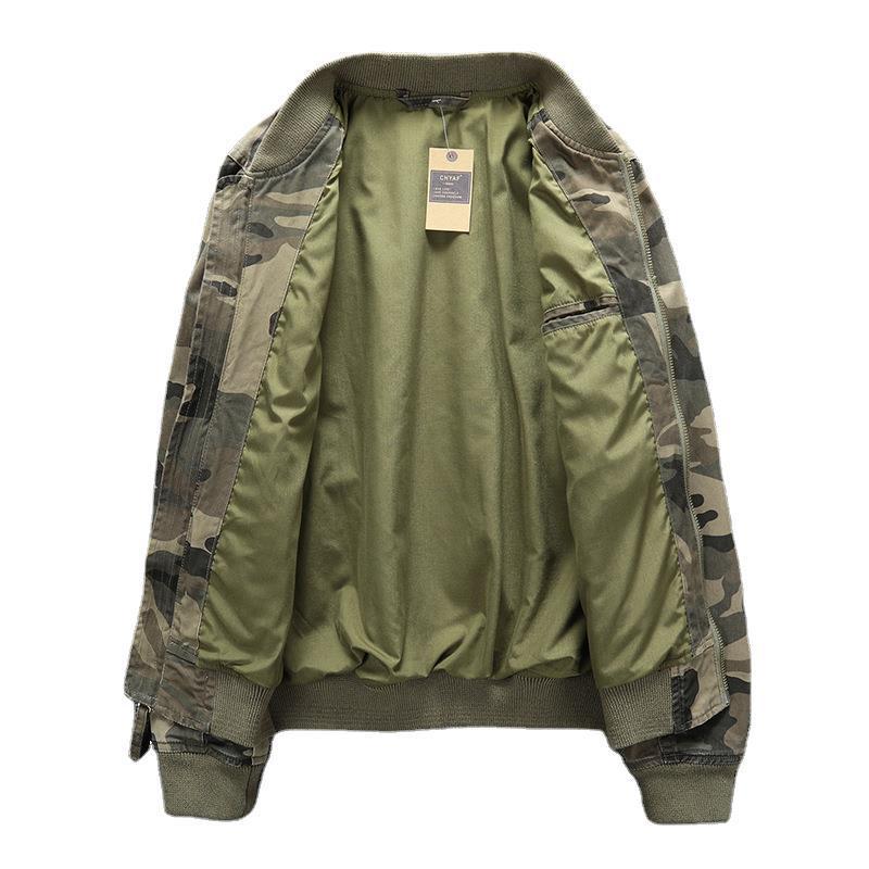 Herren Bomberjacke im Camouflage-Design Echoarchiv