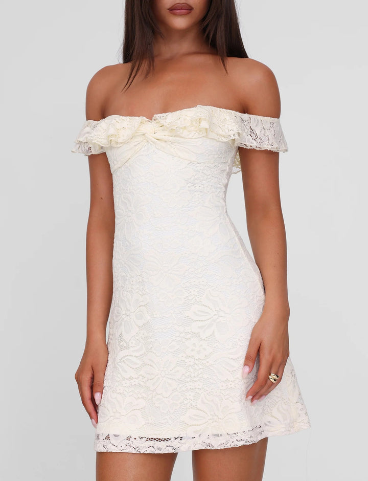 Damen Spitzenkleid mit voluminösem Rüscheneinsatz und schulterfreiem Design Echo Archiv