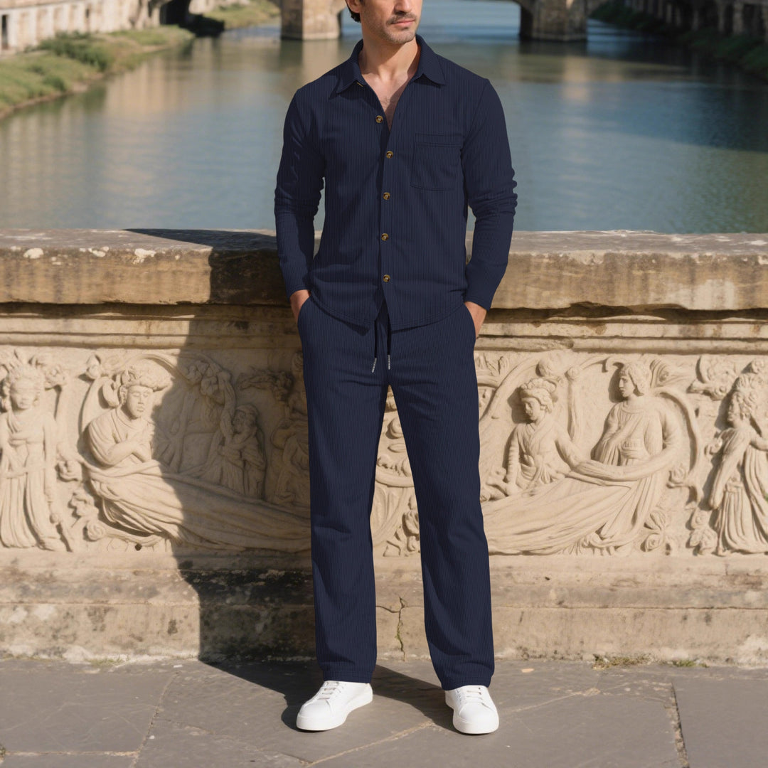 Herren eleganter Freizeitanzug mit strukturiertem Design und praktischen Taschen Echoarchiv