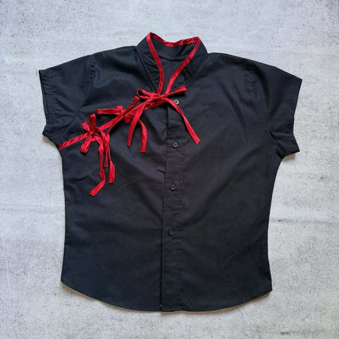 Damen Urbanes Karo-Top mit raffinierten Rüschendetails Echo Archiv