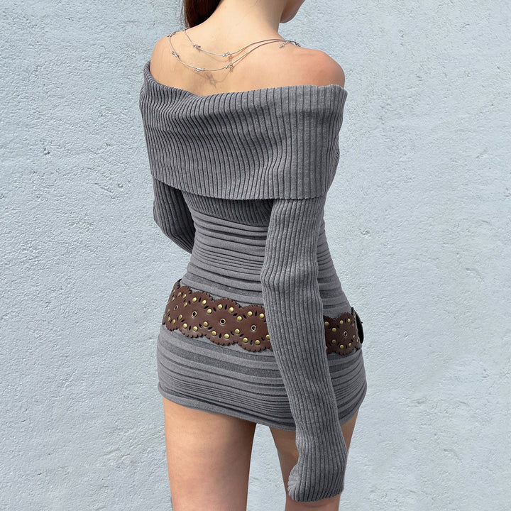 Damen nan schulterfreies figurbetontes Rippenstrick-Kleid mit Umschlagkragen, Längsraffung und Langarm Echo Archiv
