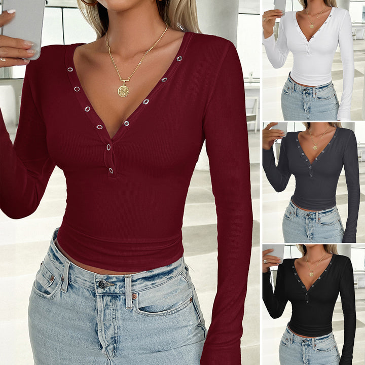 Damen tailliertes Ripp-Langarmshirt mit dekorativer Knopfleiste und Metallösen – Avérine