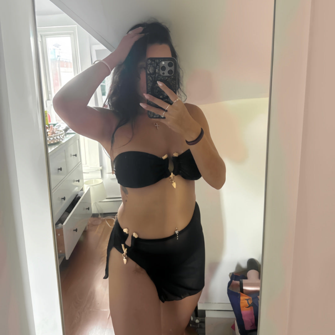 Damen Bandeau-Bikini Set mit eleganter Rock-Overlay Echo Archiv