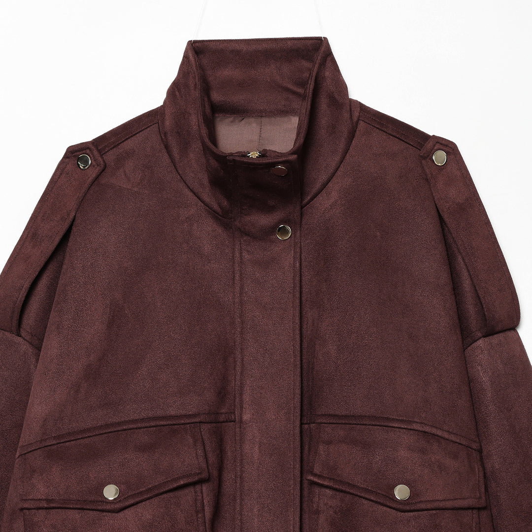 Damen kurzes Veloursblouson mit Stehkragen, Schulterpaspeln und aufgesetzten Klappentaschen – Célinea