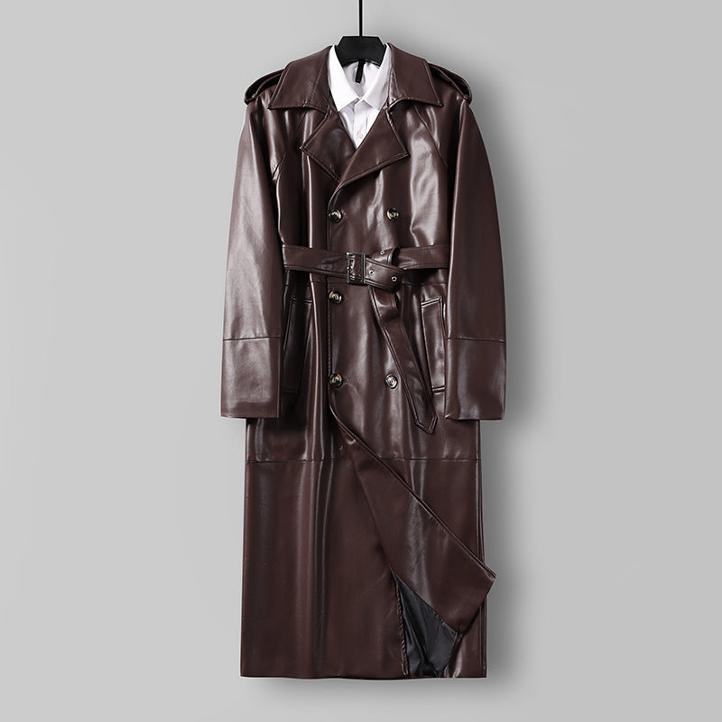 Herren Langer Kunstleder-Trenchcoat mit Doppelreiher, Taillengürtel und Schulterklappen Echoarchiv