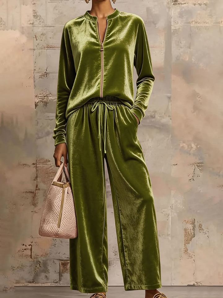 Damen nan samtiges Lounge-Set mit Stehkragen Reißverschlussoberteil und Kordelbundhose Echo Archiv