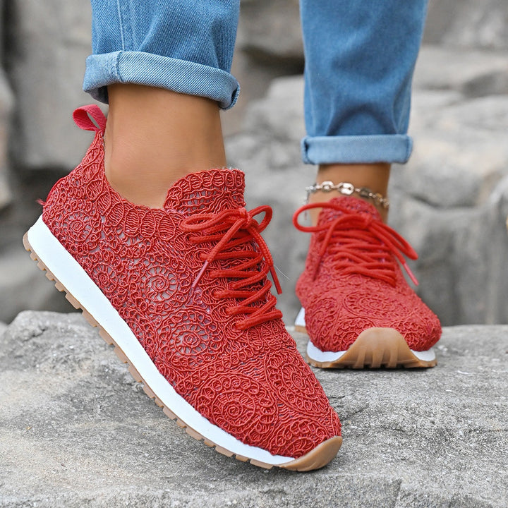 Damen Leichte Sneaker mit Häkelspitzen-Obermaterial und profilierter Gummisohle Echoarchiv