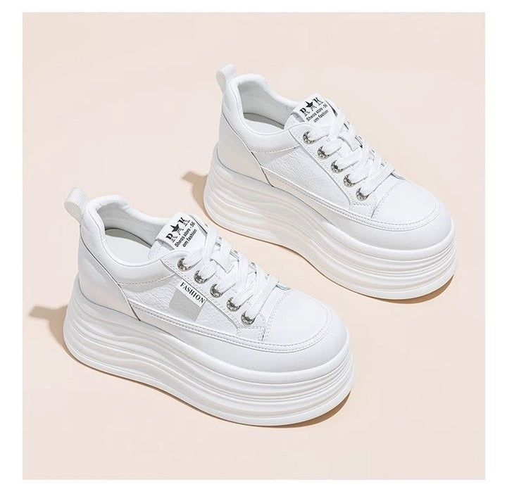 Damen Plateau Sneaker mit eleganter Silhouette und dämpfender Sohle Echo Archiv