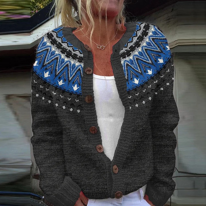 Damen nan gemusterte Strickjacke mit Rundpasse, Holzknöpfen und Eingrifftaschen Echo Archiv