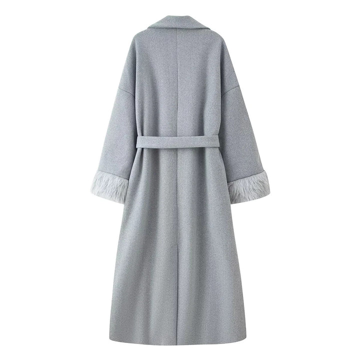 Damen oversize Mantelrobe mit weitem Schalkragen, Taillenband und Fauxfur-Manschetten – Montévia