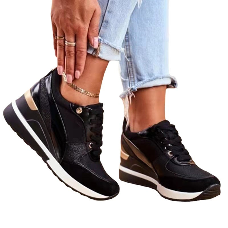 Damen nan Keil-Sneaker mit innenliegender Keilsohle und Materialmix Echo Archiv