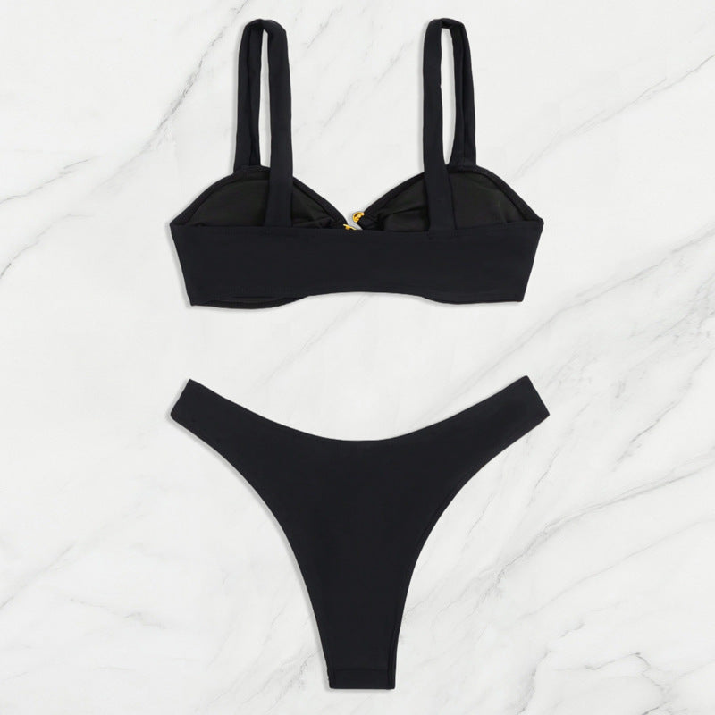 Damen Bikini mit eleganten Gold-Details Echo Archiv