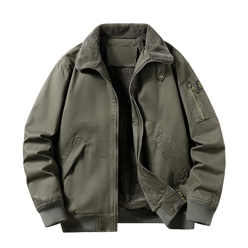 Herren Military-inspirierte Fliegerjacke mit Teddyfutter & Ärmeltasche Echoarchiv