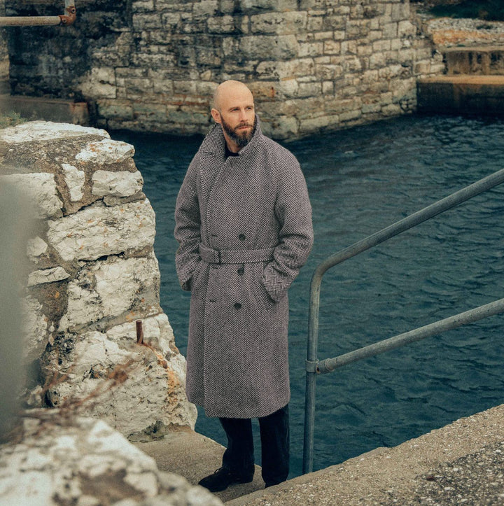Herren eleganter Dufflecoat mit modernen Details und praktischen Taschen Echoarchiv