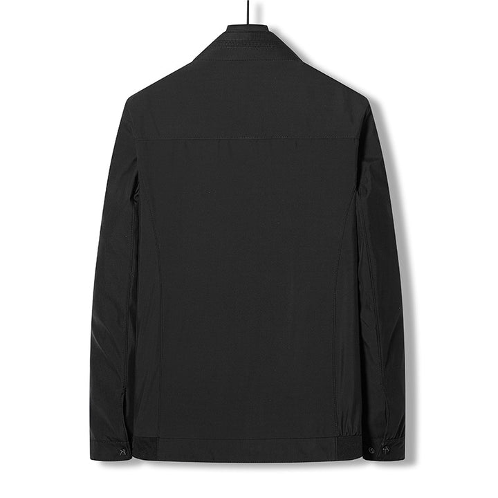 Herren funktionale Outdoor-Jacke mit hohem Kragen und atmungsaktiven Eigenschaften Echoarchiv