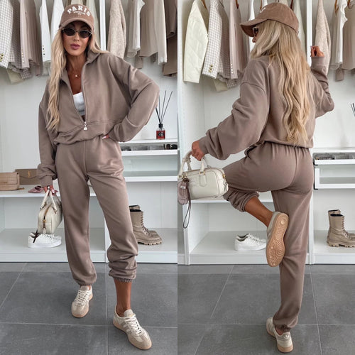Damen Kuscheliges Freizeit-Set mit Kurzreißverschluss, hohem Kragen und Joggerhose – Élanora