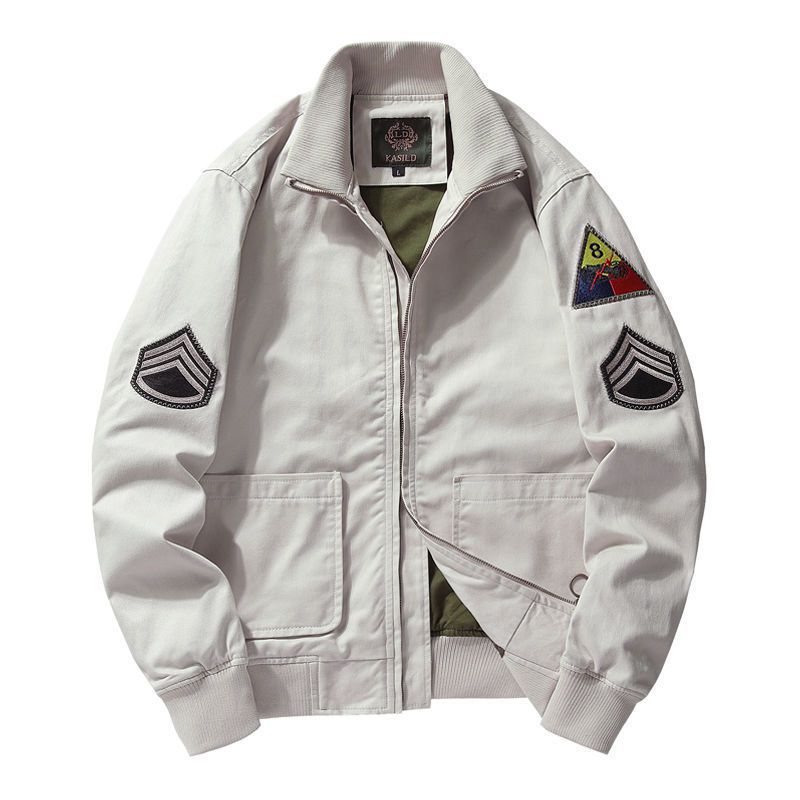 Herren Canvas‑Bomberjacke im Worker‑Blousonstil mit Abzeichen‑Patches und geripptem Kragen Echoarchiv